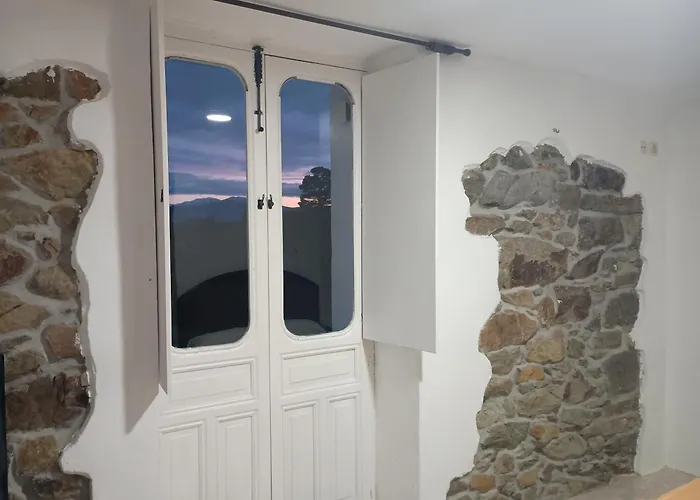 Rurales Semellones 宾馆 *